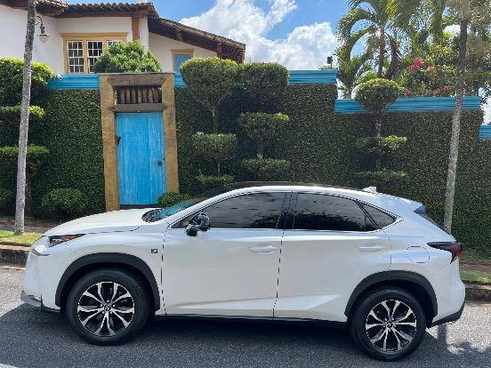 LEXUS NX 200T 2.0 F-SPORT 4X4 16V TURBO GASOLINA 4P AUTOMÁTICO